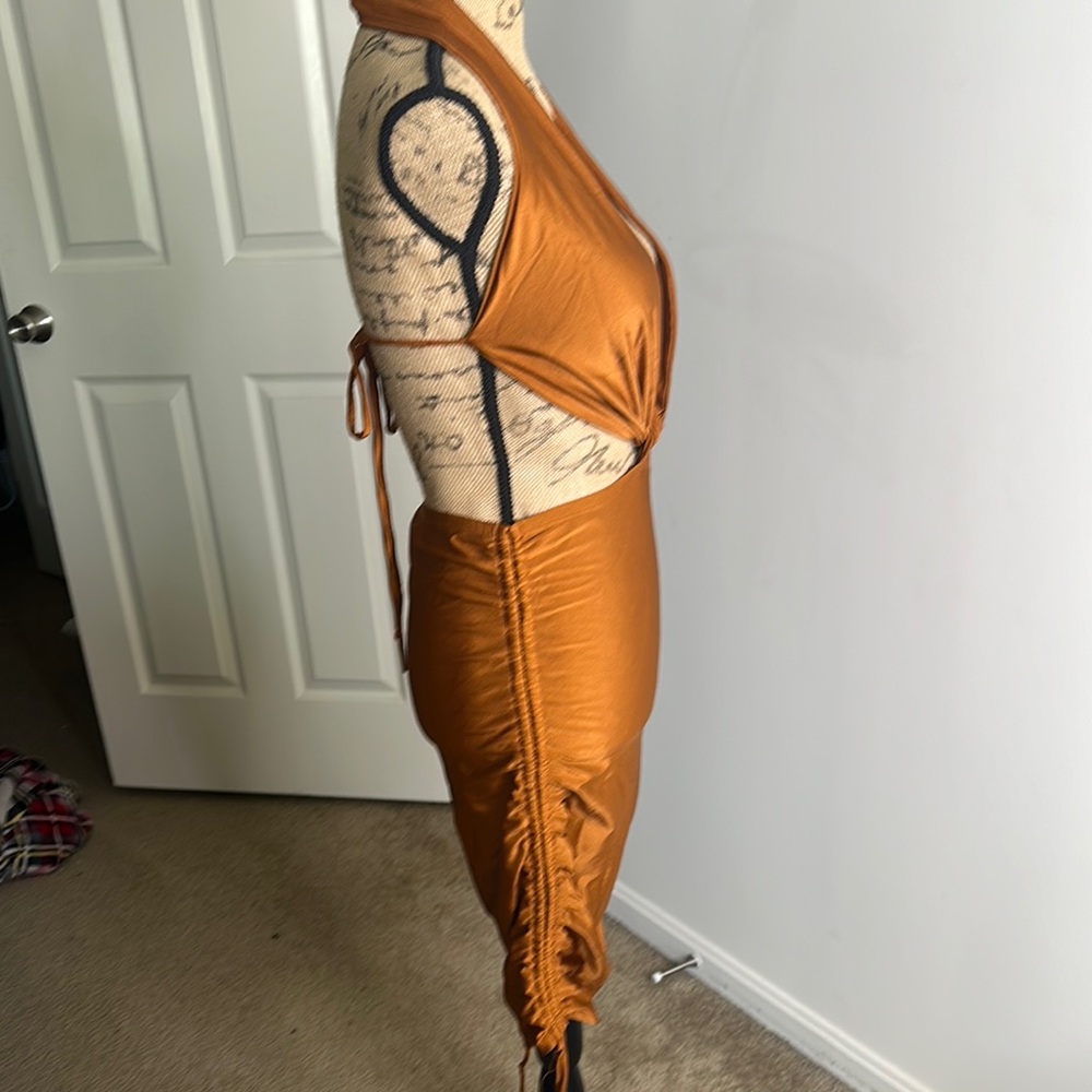 Elegant Halter Neck Ruched Dress - Rust - Picture 5 of 5